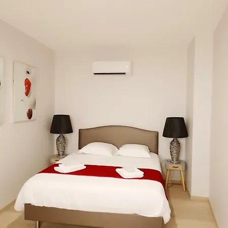 Le Porta 5 Apartamento